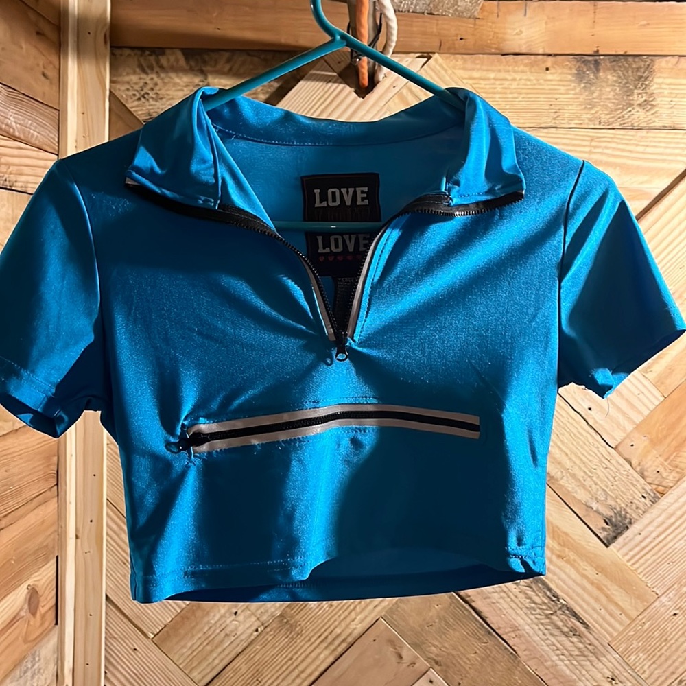 Blue crop top